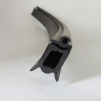 Solid EPDM rubber extruded aluminum door window seal